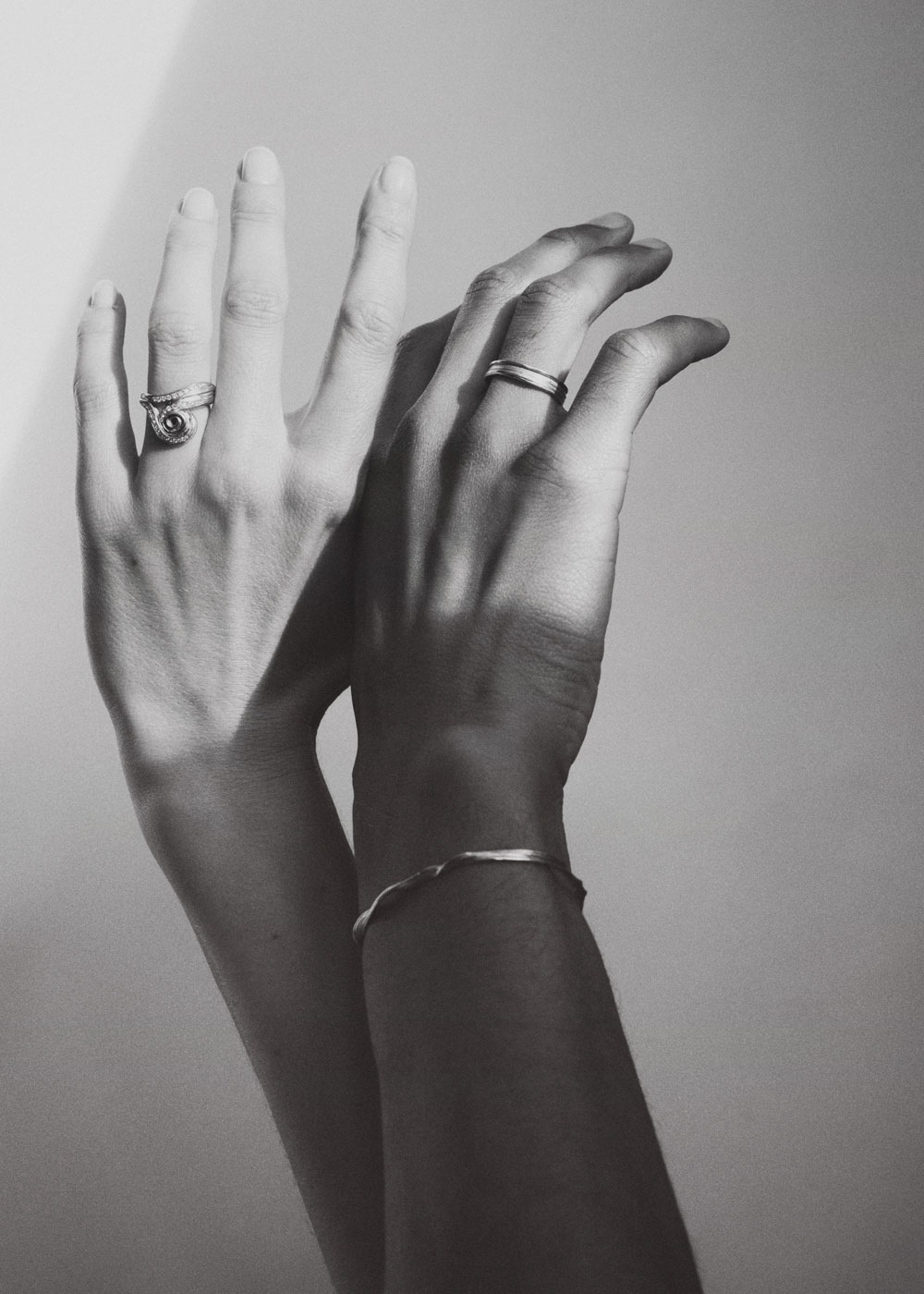 AKVA-Jewellery-Unda-Ring-01