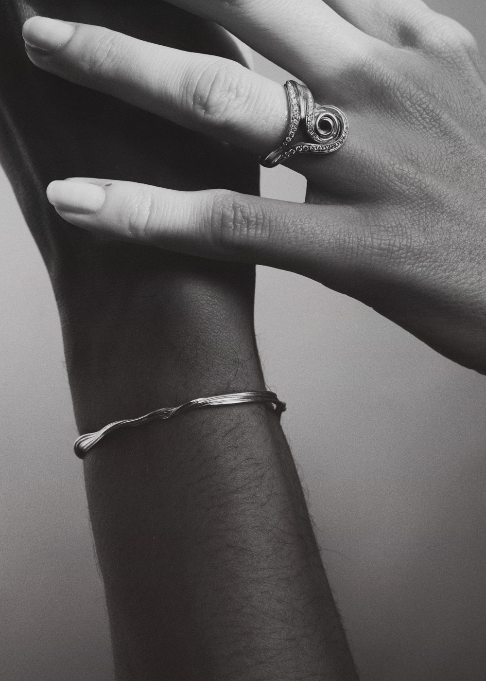 AKVA-Jewellery-Unda-Ring-02