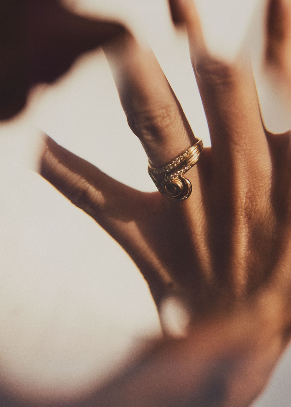 AKVA-Jewellery-Unda-Ring-03