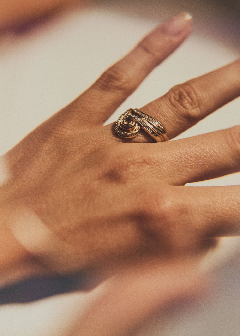 AKVA-Jewellery-Unda-Ring-04