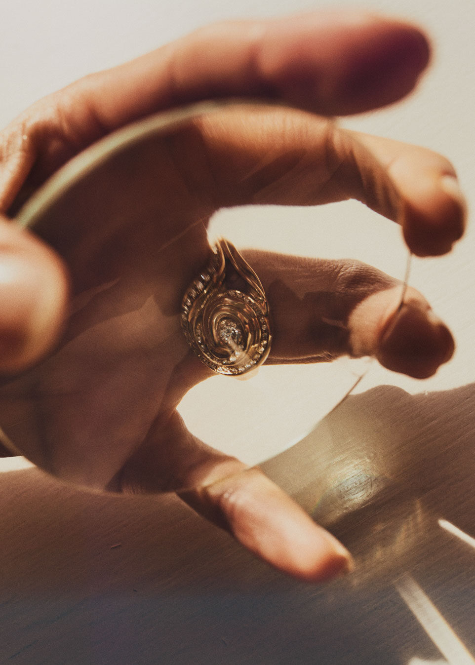 AKVA-Jewellery-Cochlea-Grande-Pave-01